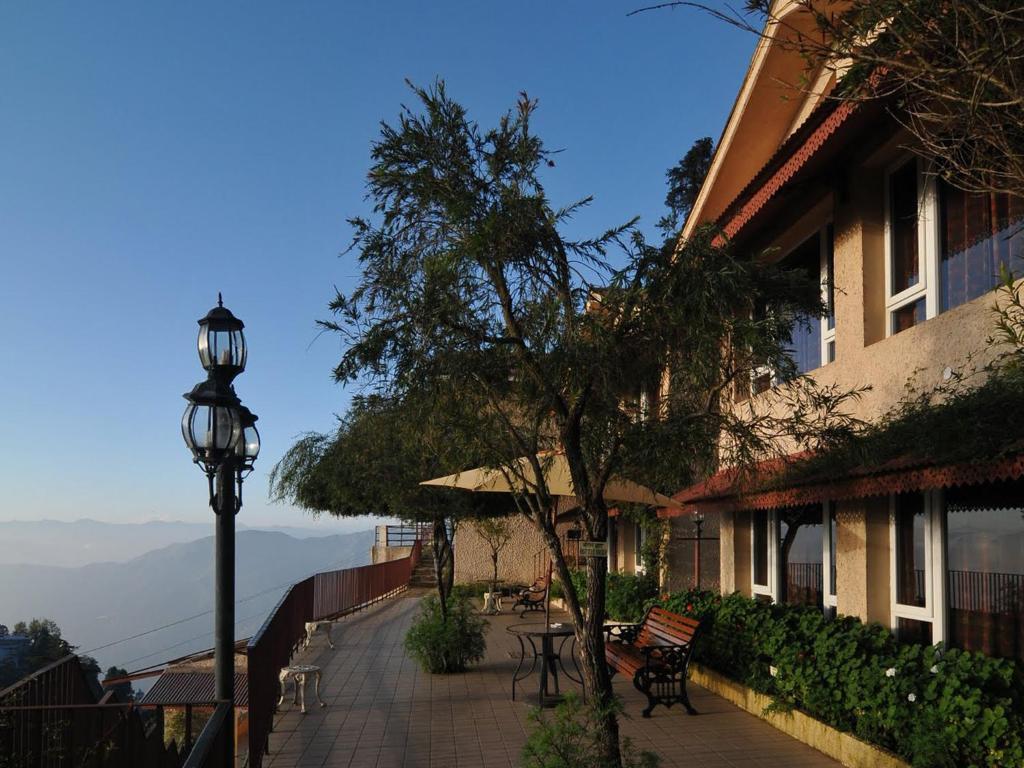 Club Mahindra Mussoorie Hotell Exteriör bild