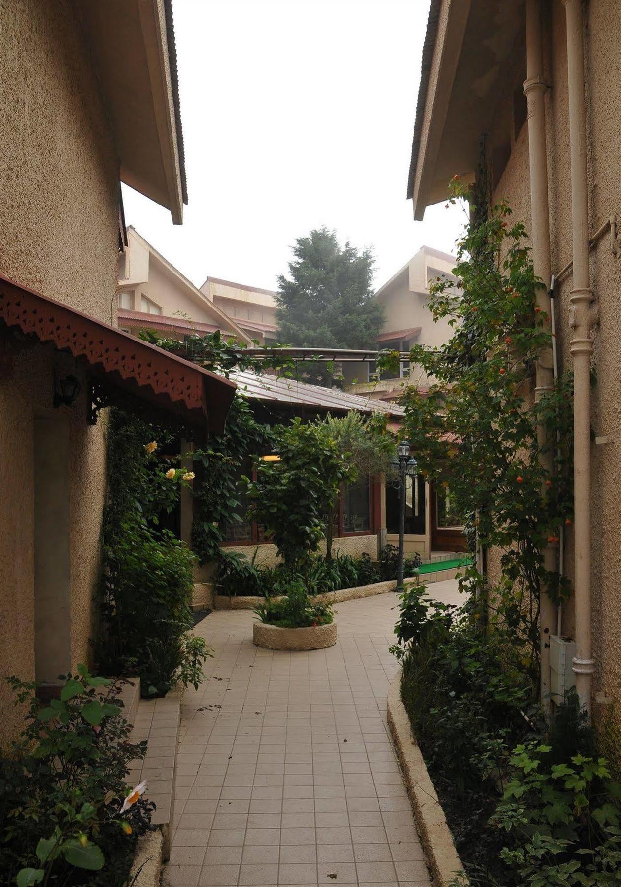 Club Mahindra Mussoorie Hotell Exteriör bild