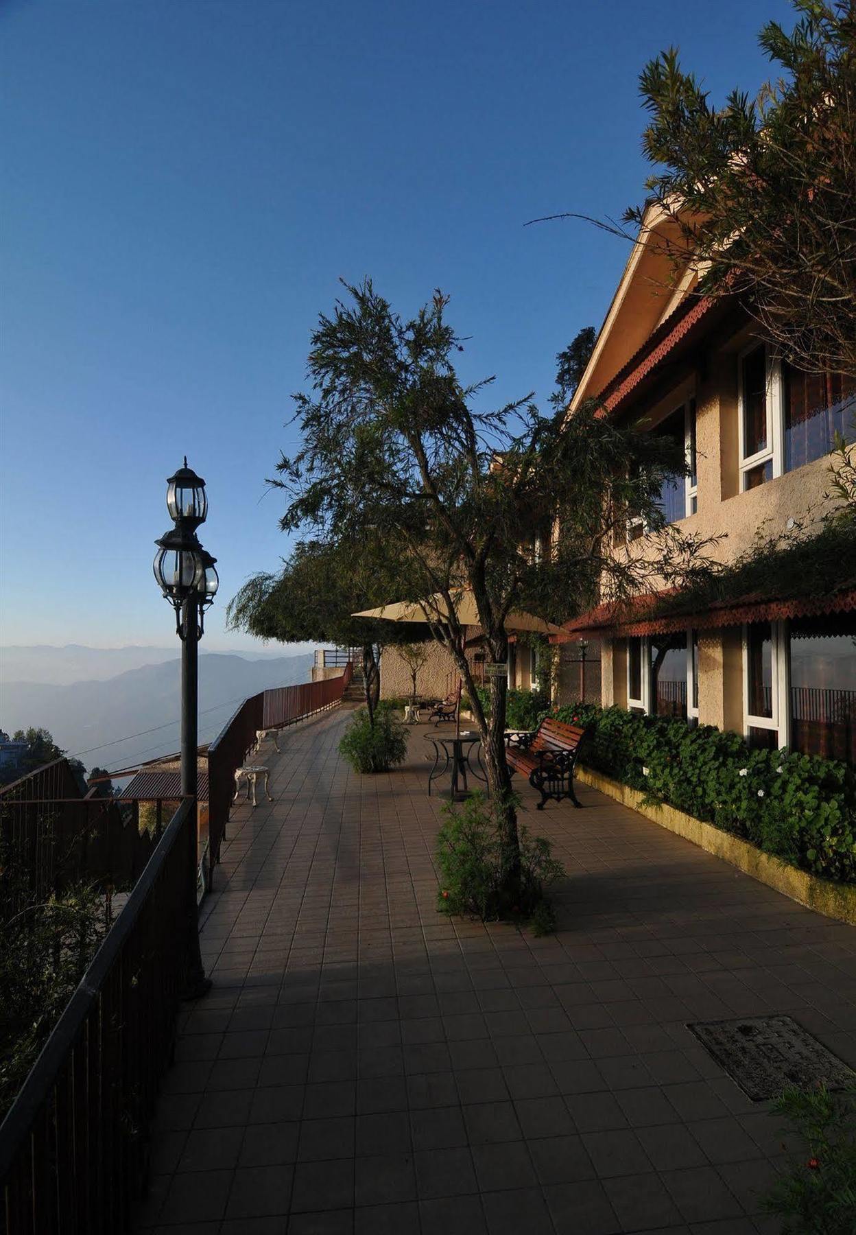 Club Mahindra Mussoorie Hotell Exteriör bild