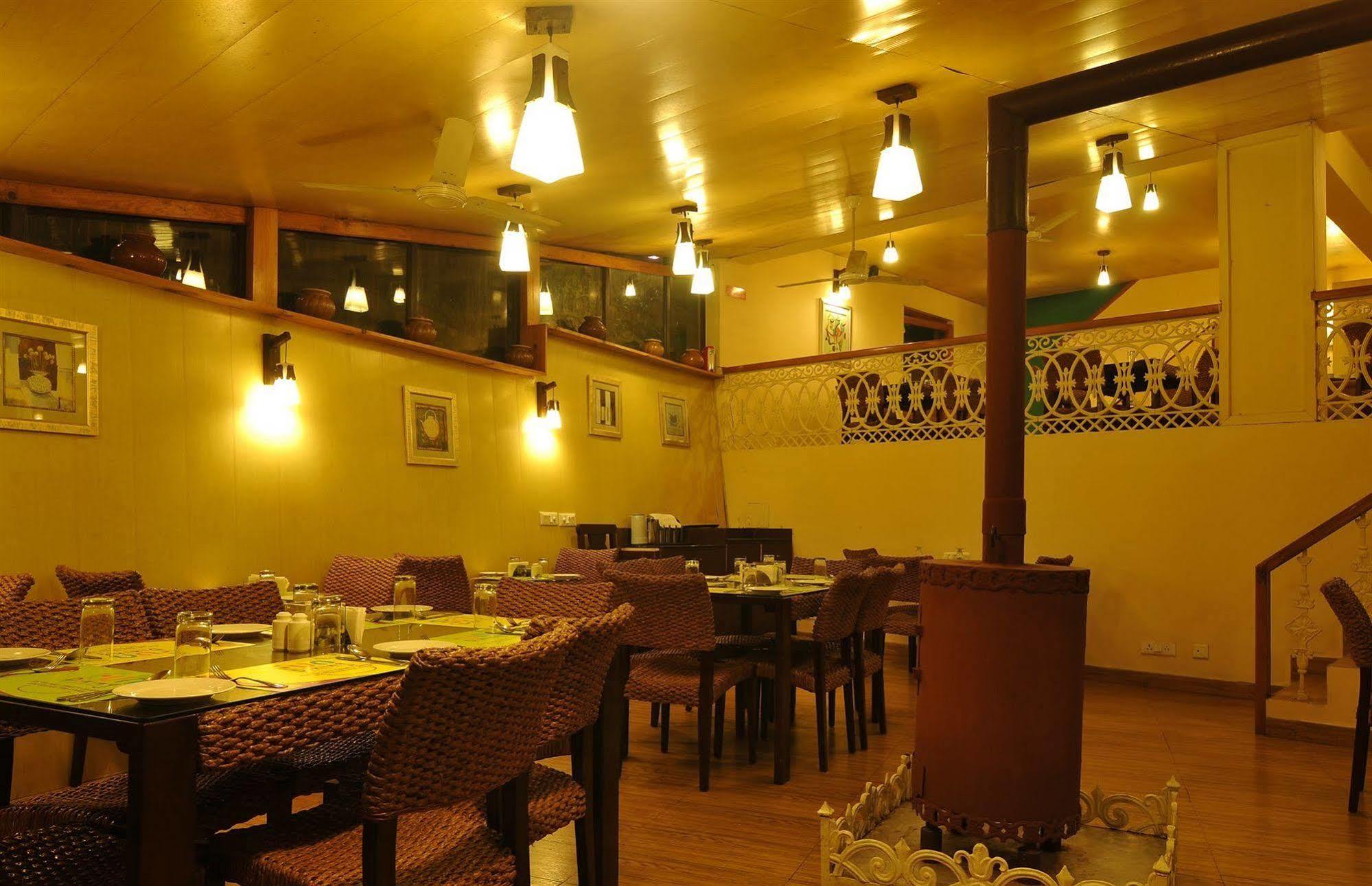 Club Mahindra Mussoorie Hotell Exteriör bild