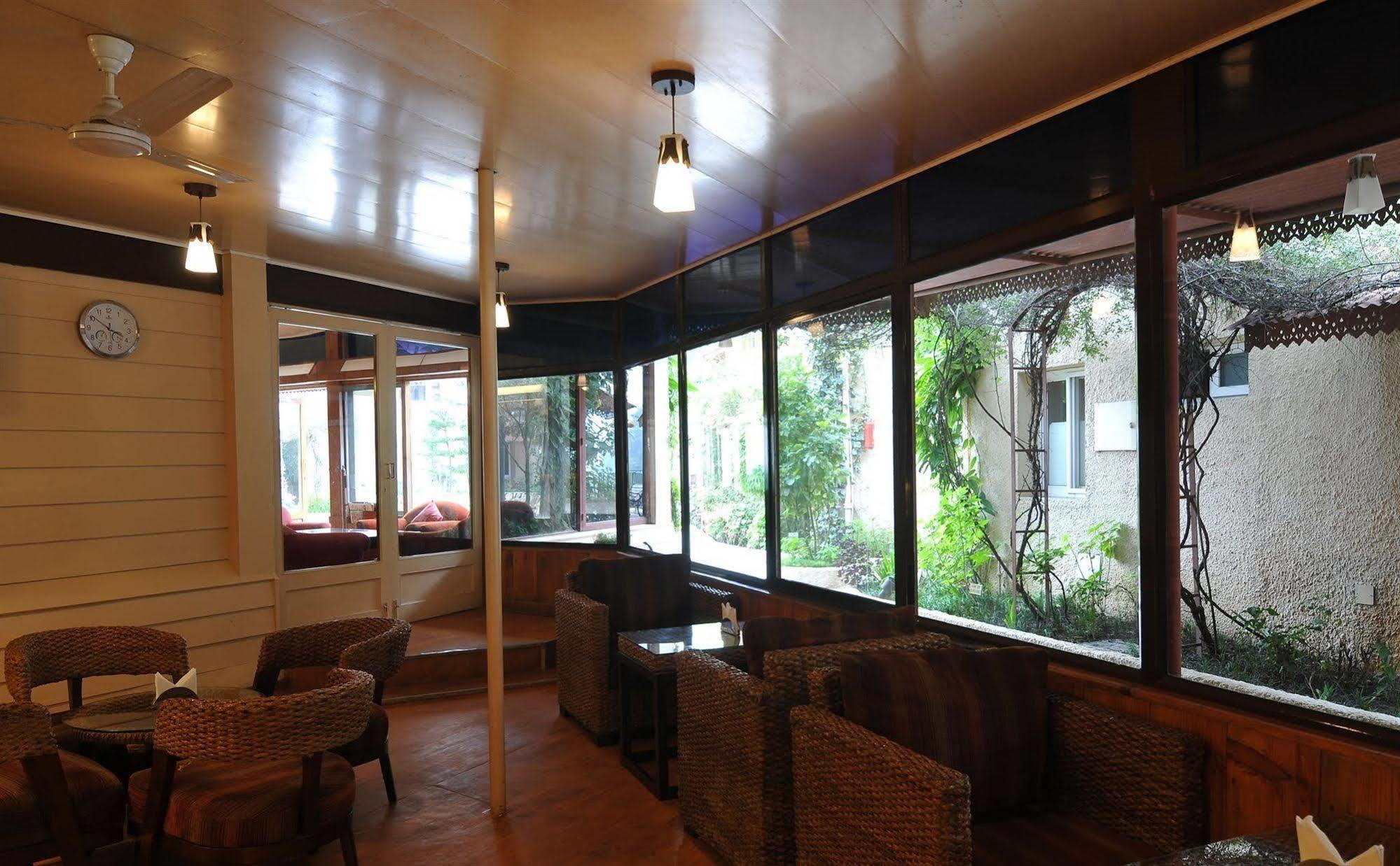 Club Mahindra Mussoorie Hotell Exteriör bild
